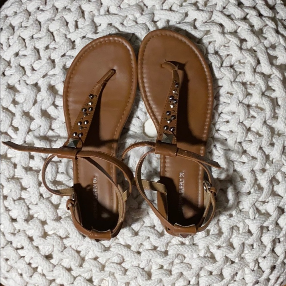 Mossimo supply co brown Sandals